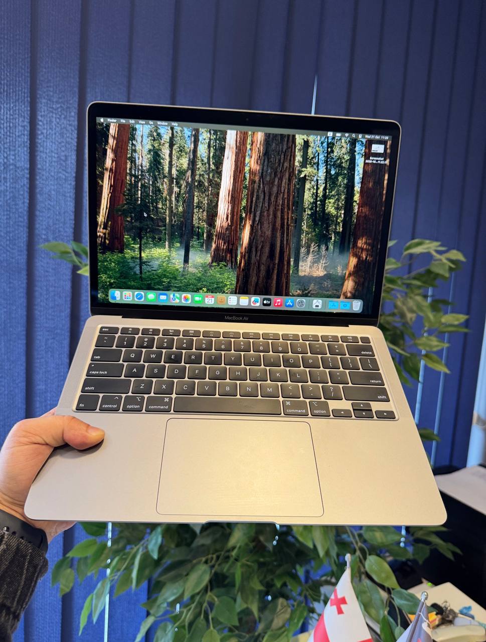 MacBook Air 2020 13.3" (Intel Core i5, 8GB, 256GB)