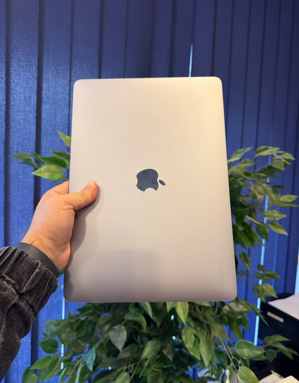 MacBook Air 2020 13.3" (Intel Core i5, 8GB, 256GB)