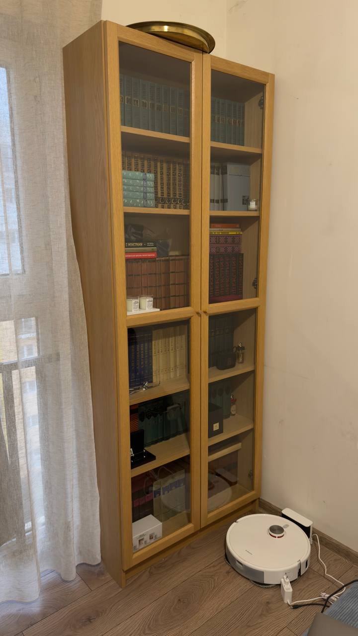 Книжный шкаф IKEA
