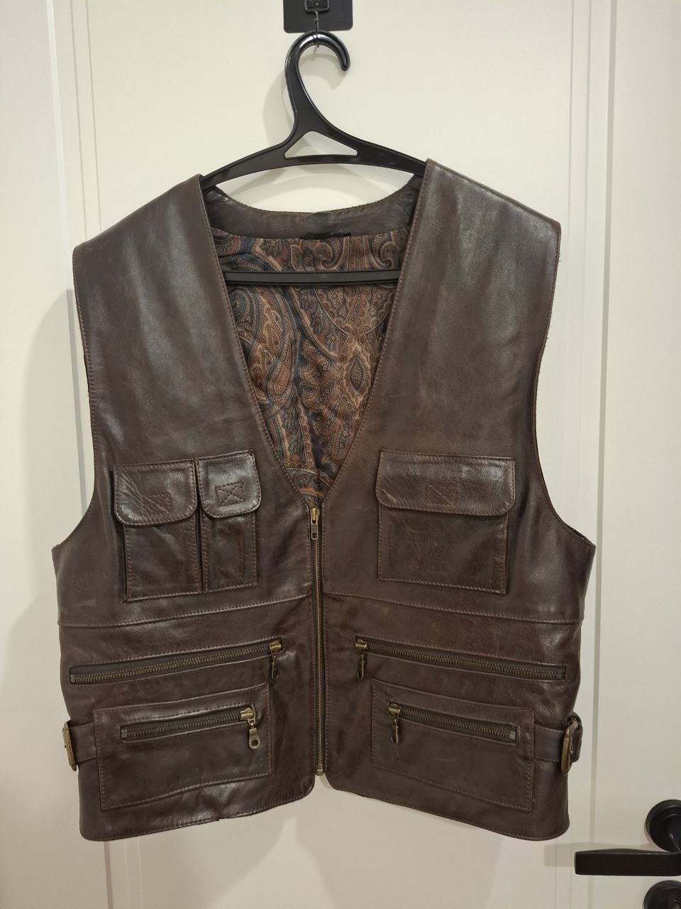 Vintage Leather Utility Vest / ტყავის ჟილეტი / кожаный жилет, размер L