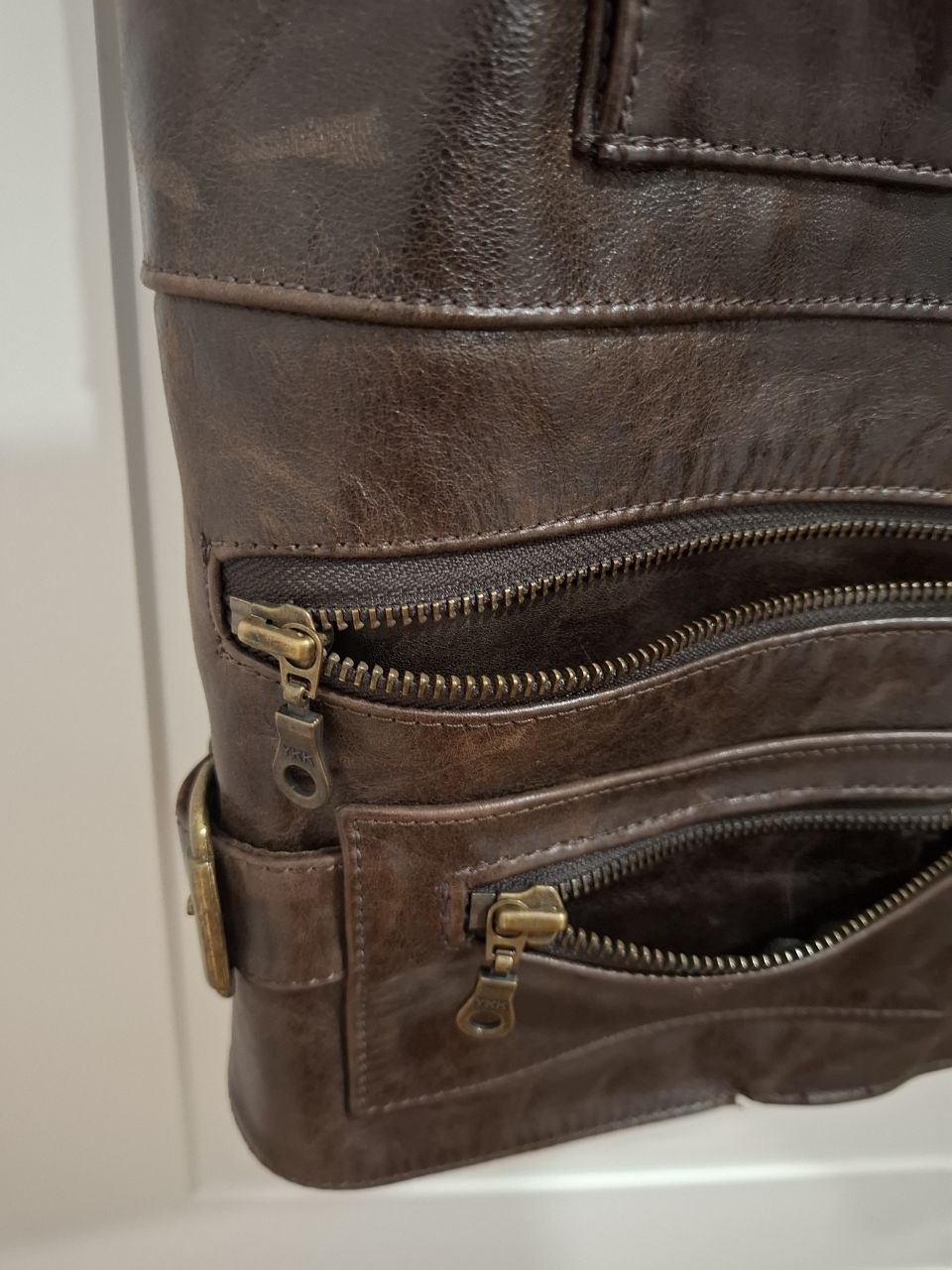 Vintage Leather Utility Vest / ტყავის ჟილეტი / кожаный жилет, размер L