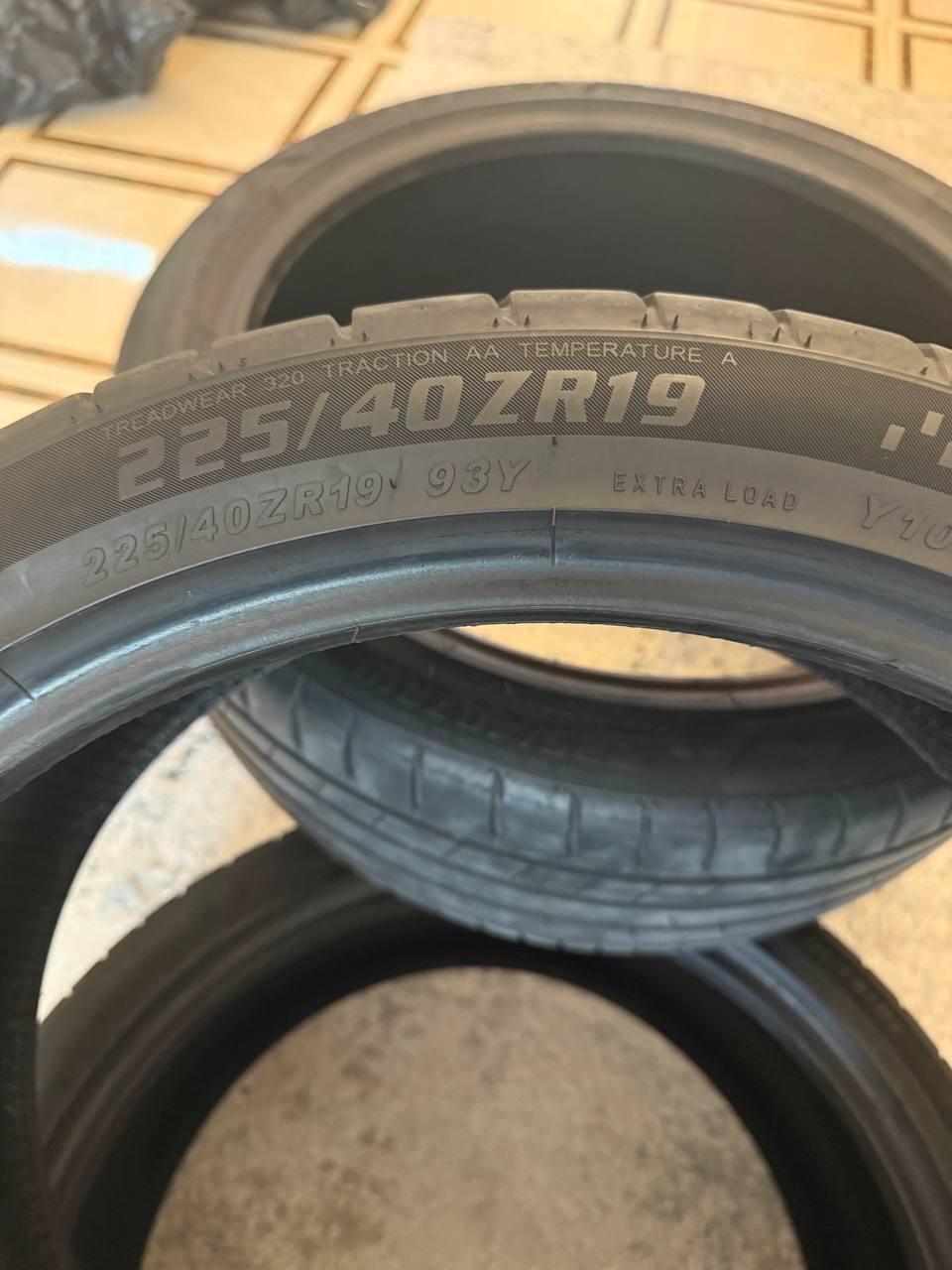 Летние шины M+S 225/40 R19, комплект 4 шт.
