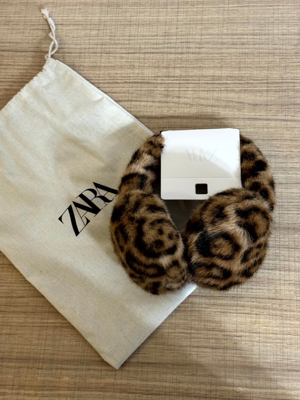 Меховые наушники ZARA с леопардовым принтом