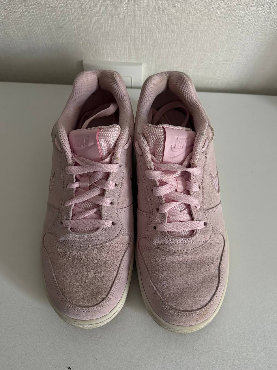 Кроссовки Nike женские из натуральной замши
