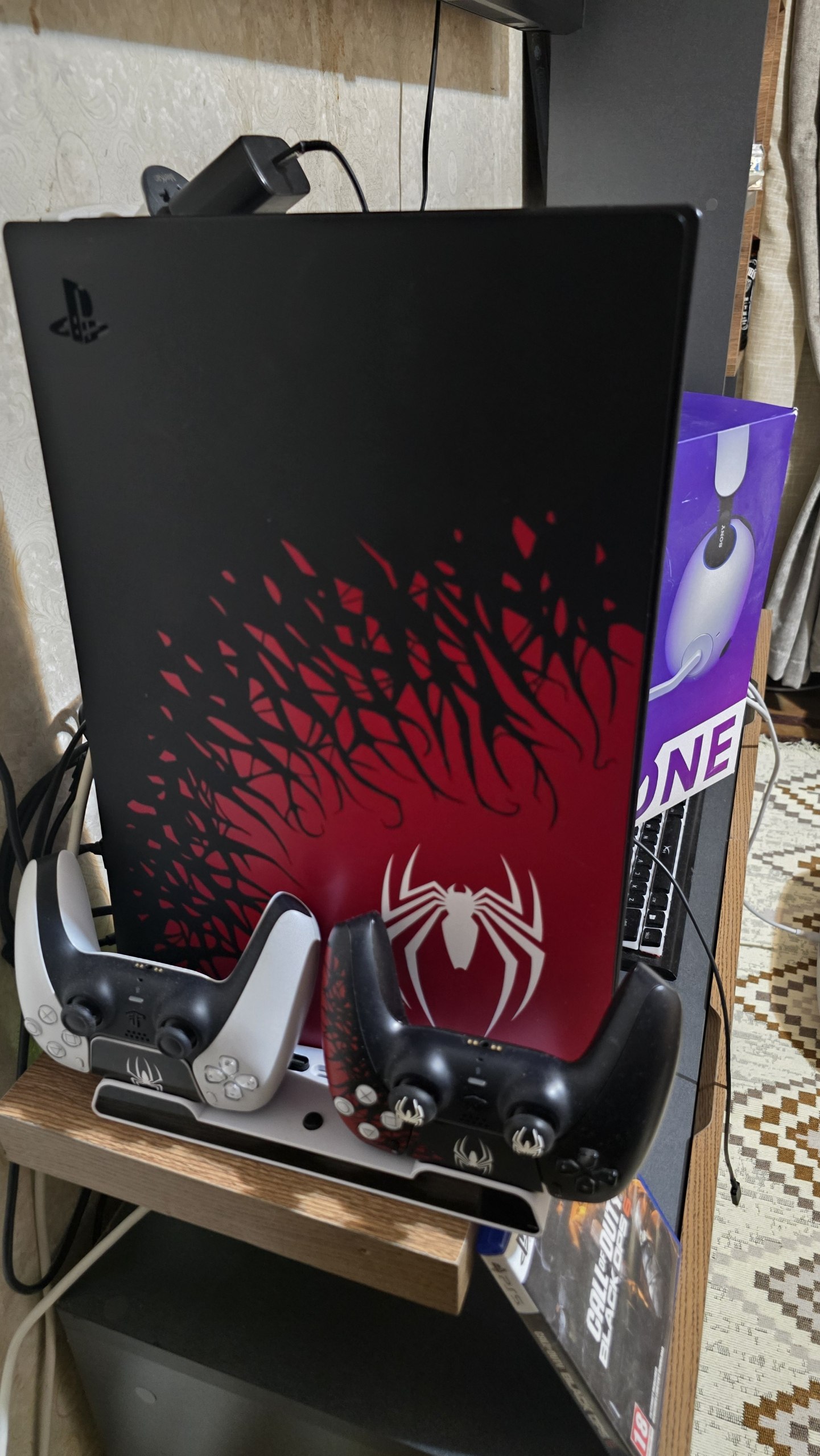 PlayStation 5 Digital Edition Marvel’s Spider-Man 2 Limited Edition + 2 геймпада