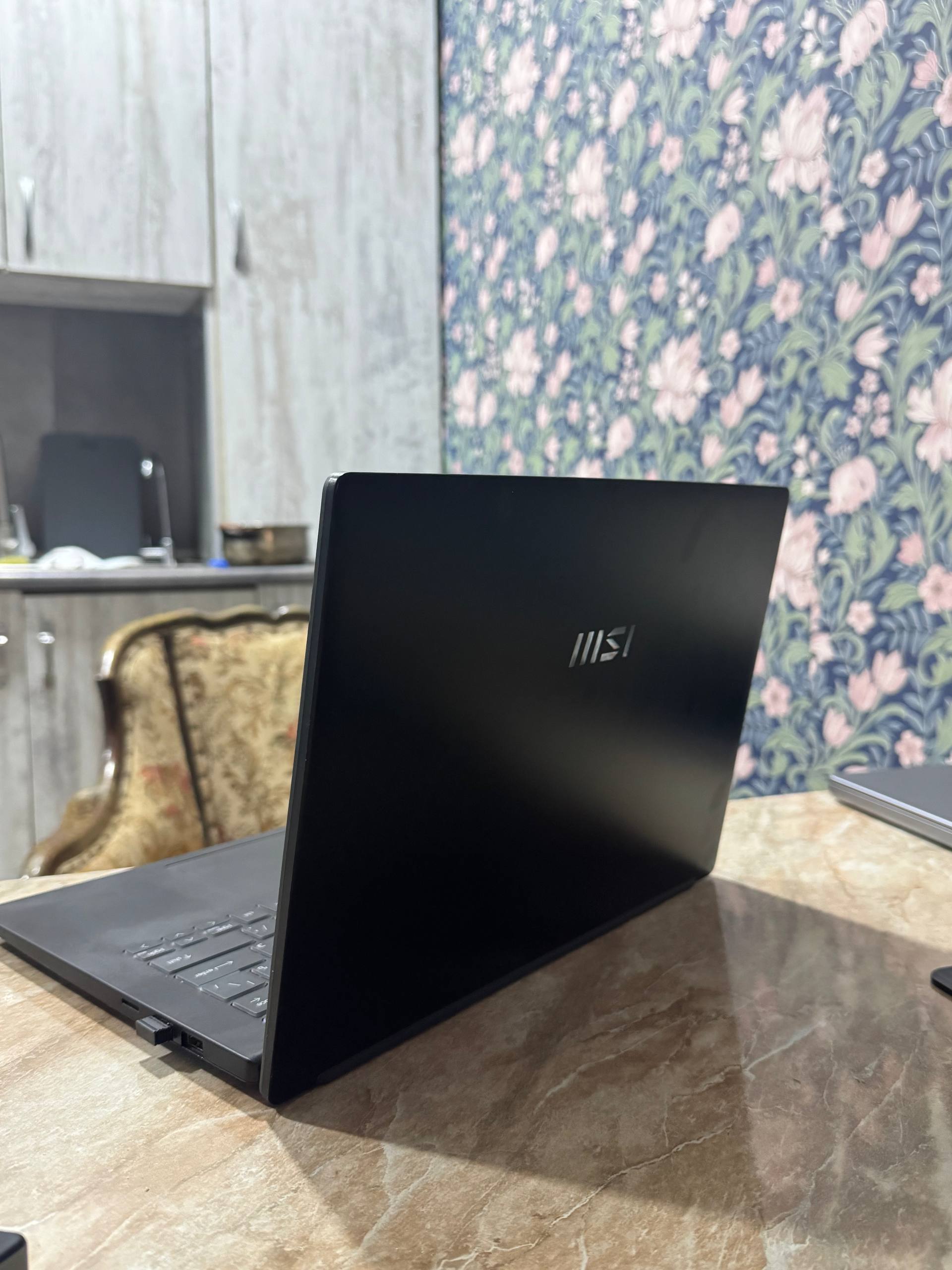 Ноутбук MSI Modern 14 Core i5-1235U