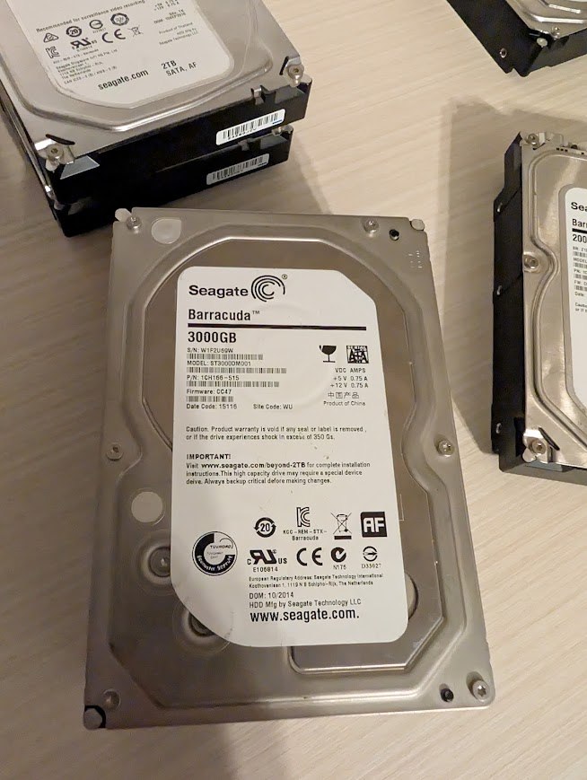 Seagate 2TB жесткий диск
