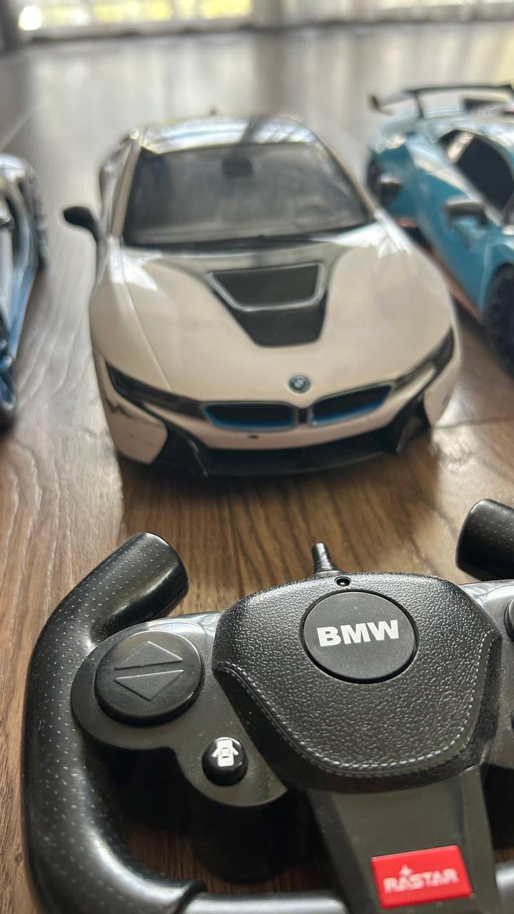 Коллекция из 5 спортивных машинок: BMW, Bugatti, McLaren, Lamborghini