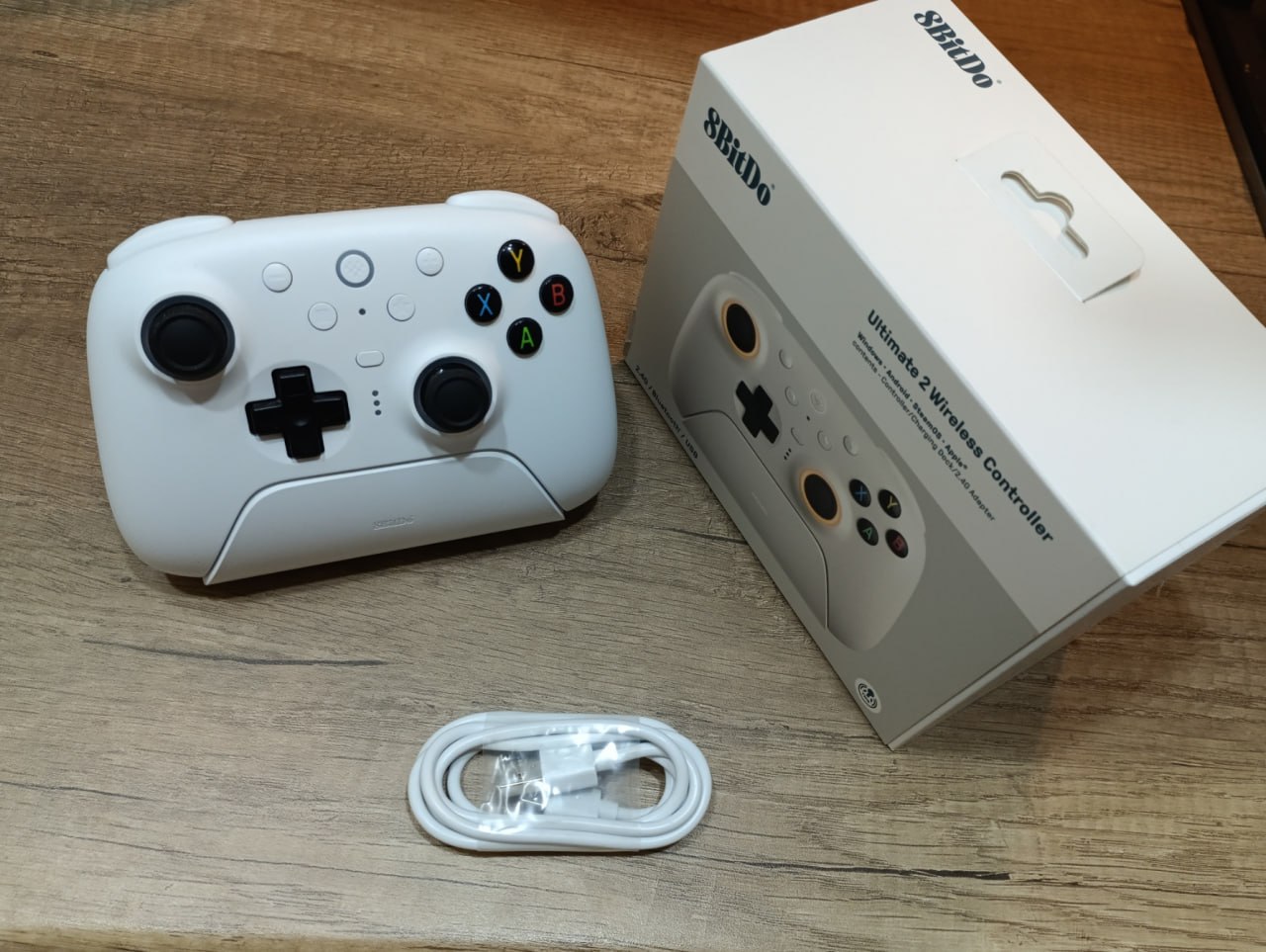 Геймпад 8BitDo Ultimate Wireless с зарядной док-станцией