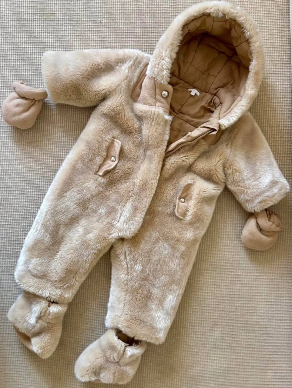 Детский комбинезон Chloe на 9 месяцев