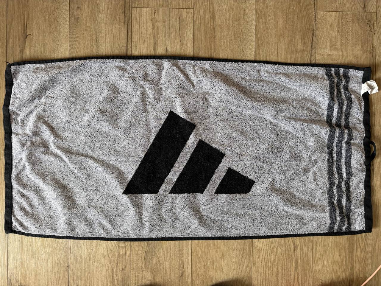 Полотенце Adidas для тренировок