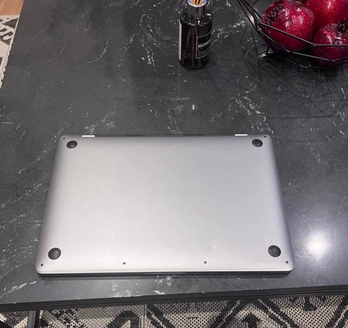 MacBook Pro 16 на чипе i7, 16/512 ГБ