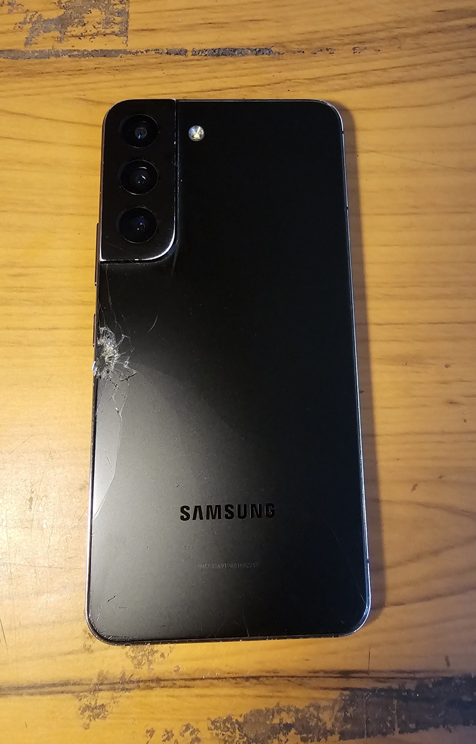 Samsung Galaxy S22 5G 8/128 ГБ (SM-S901U1)