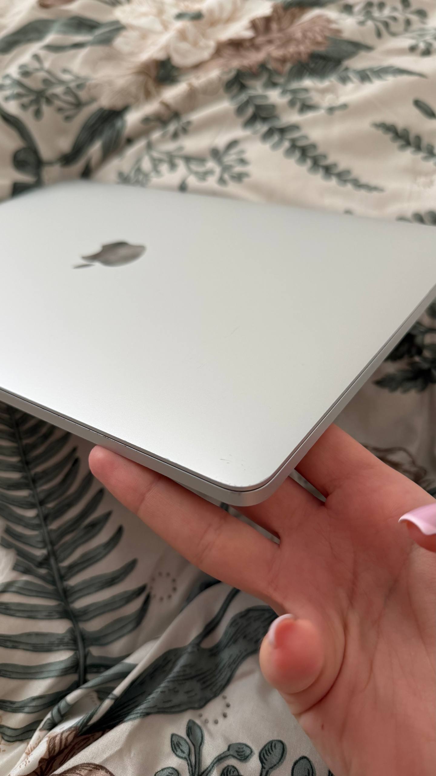 MacBook Pro 13" M1 (2020) с Touch Bar