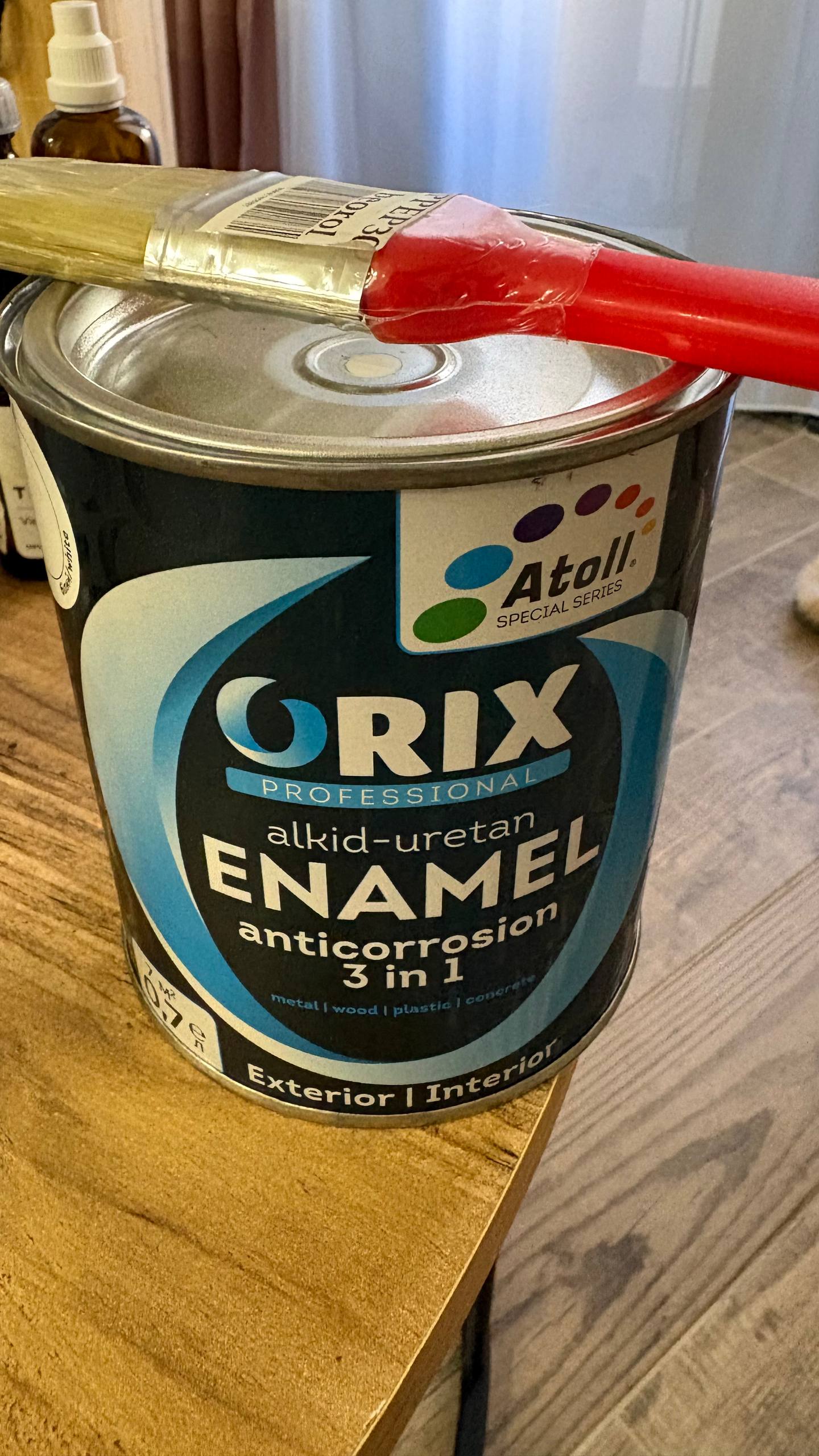 Белая эмаль Orix 0,7 л + кисть
