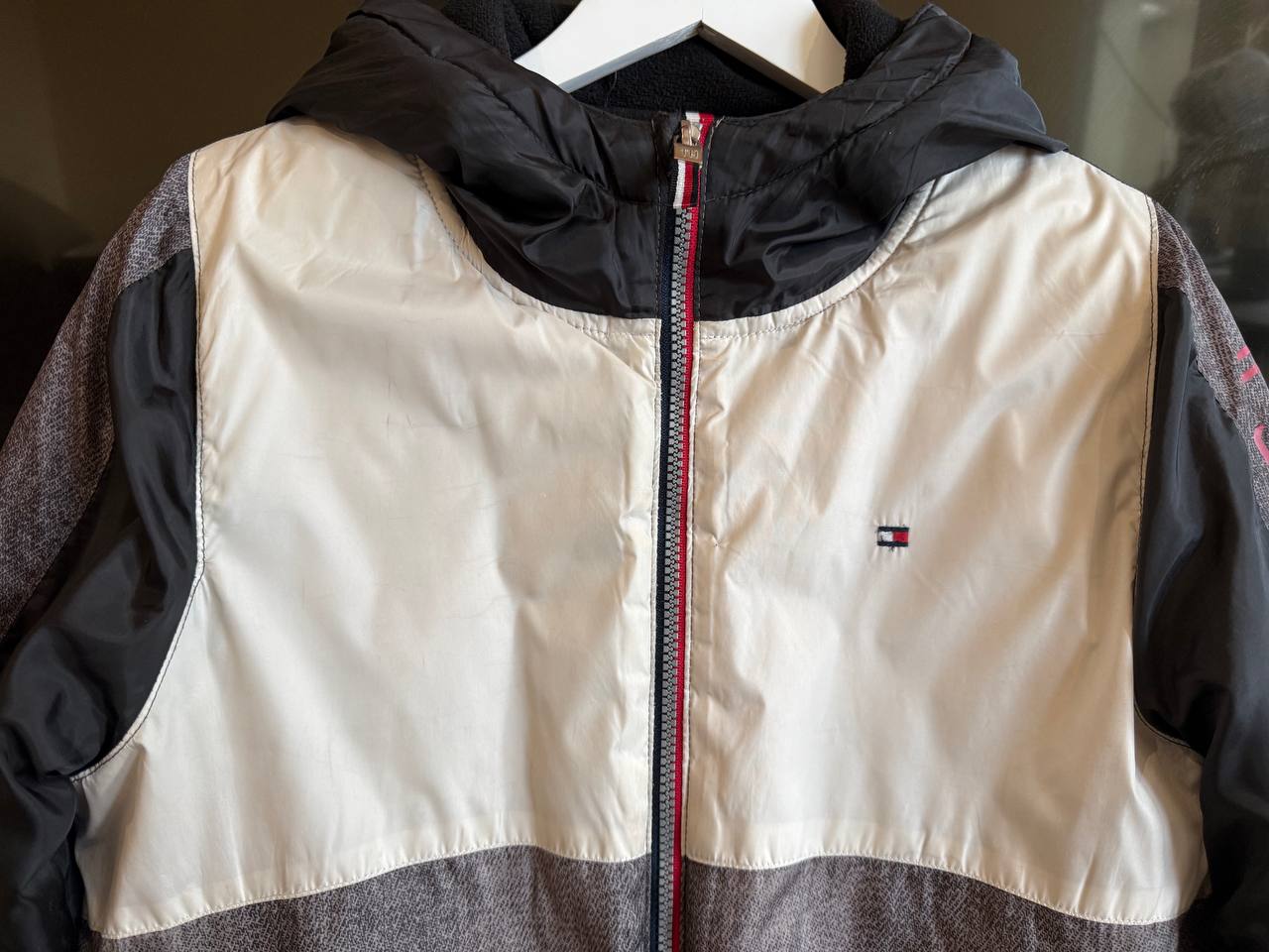 Зимняя куртка Hilfiger на 10-11 лет