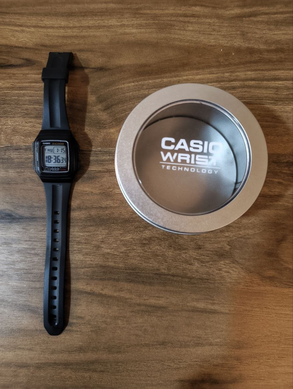Часы Casio F-201W