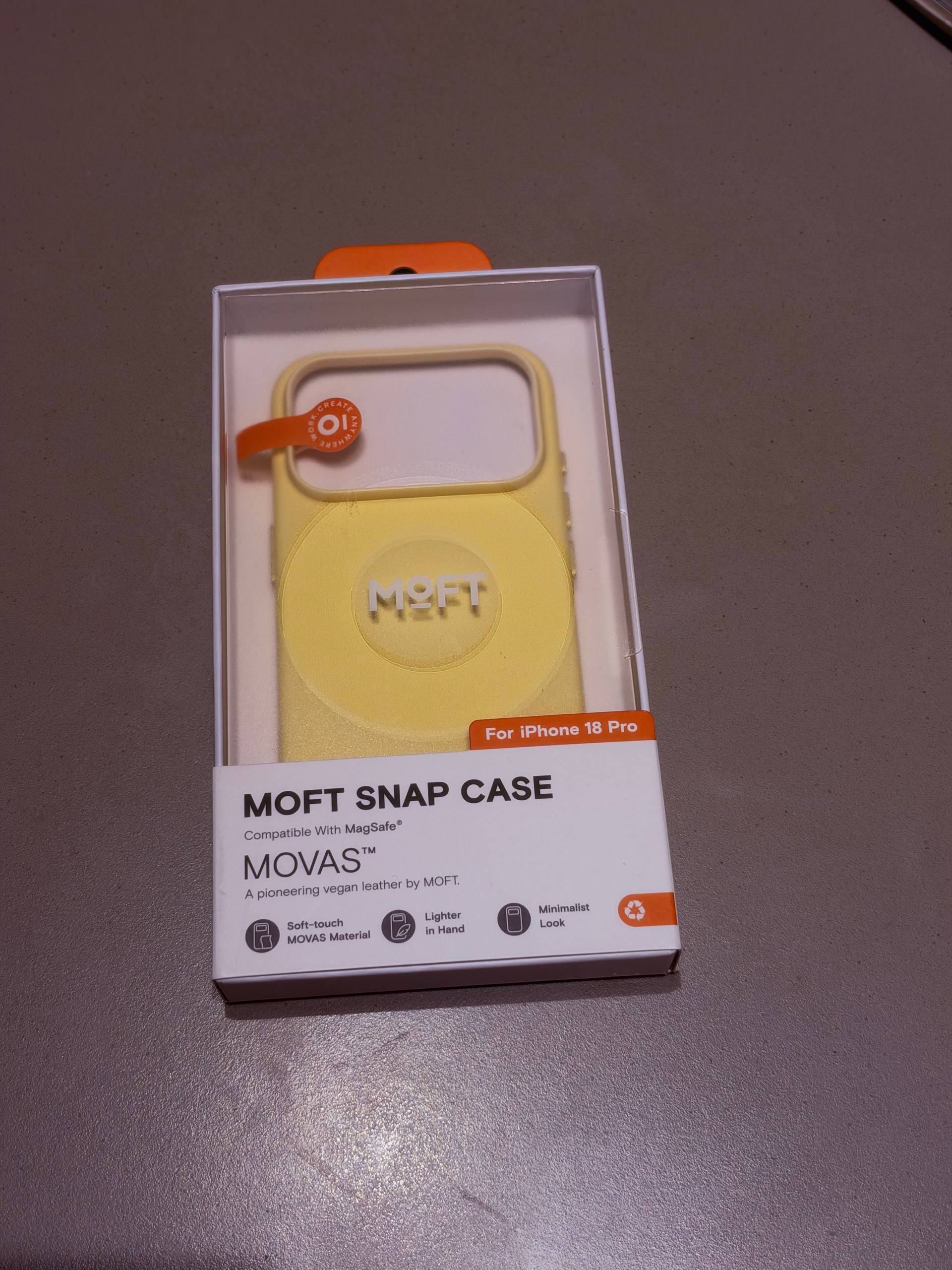 Кейс от Moft для iPhone 18/17 Pro