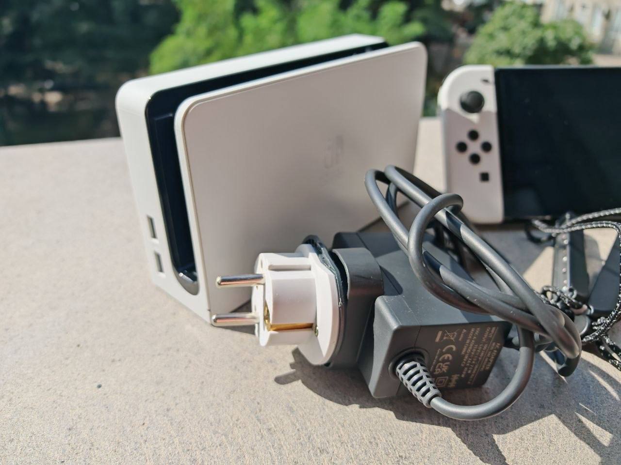 Nintendo Switch OLED с чипом, 2 джойкона, док-станция