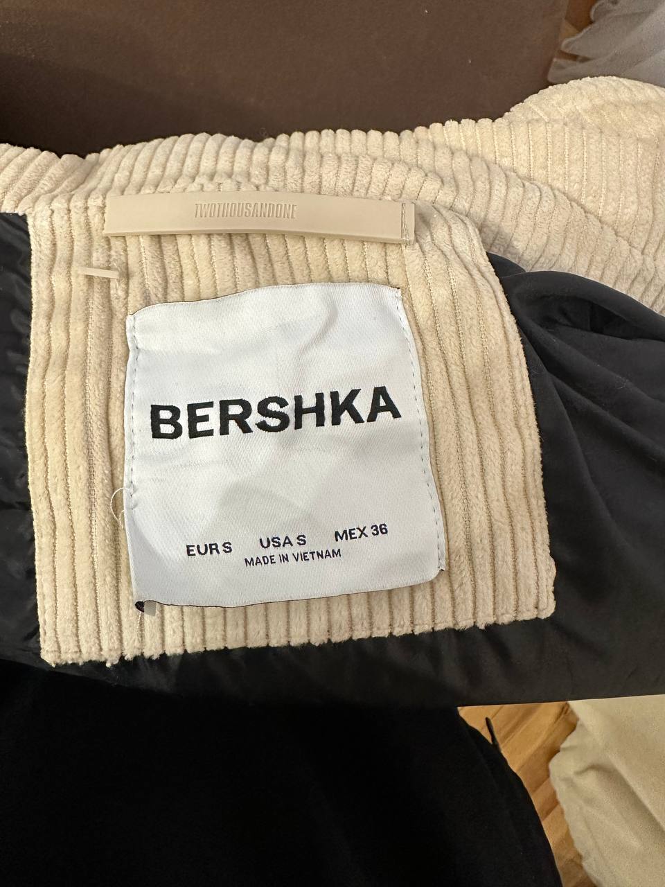 Утеплённая вельветовая куртка Bershka, размер S