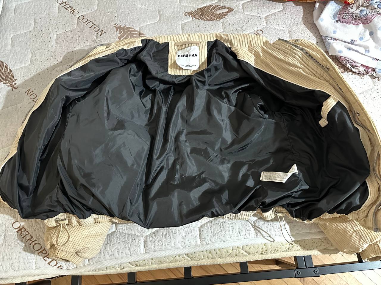 Утеплённая вельветовая куртка Bershka, размер S