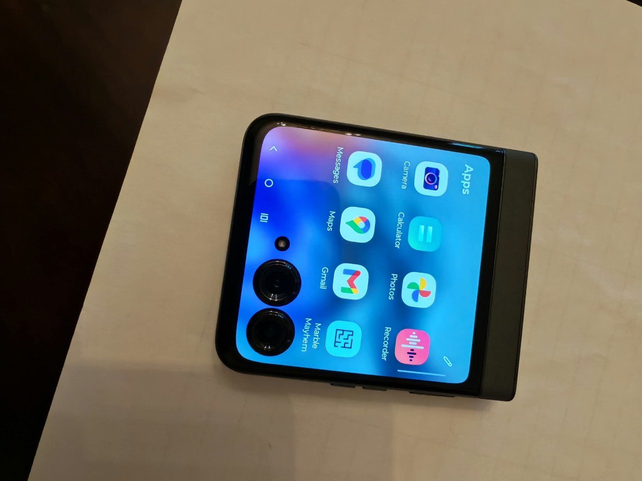 Motorola RAZR 2024