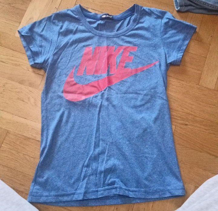 Футболка Nike размер M