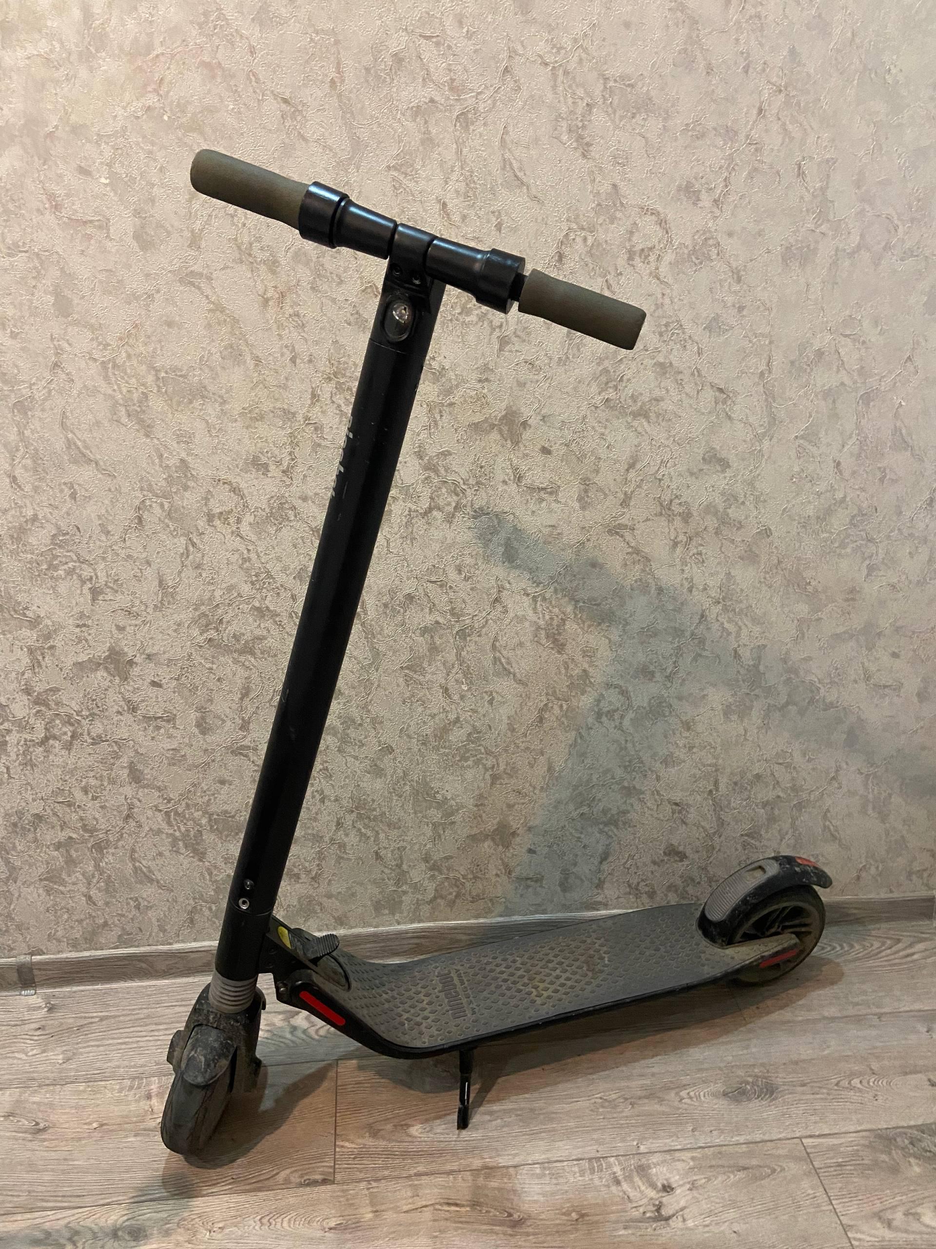 Электросамокат Ninebot KickScooter ES1