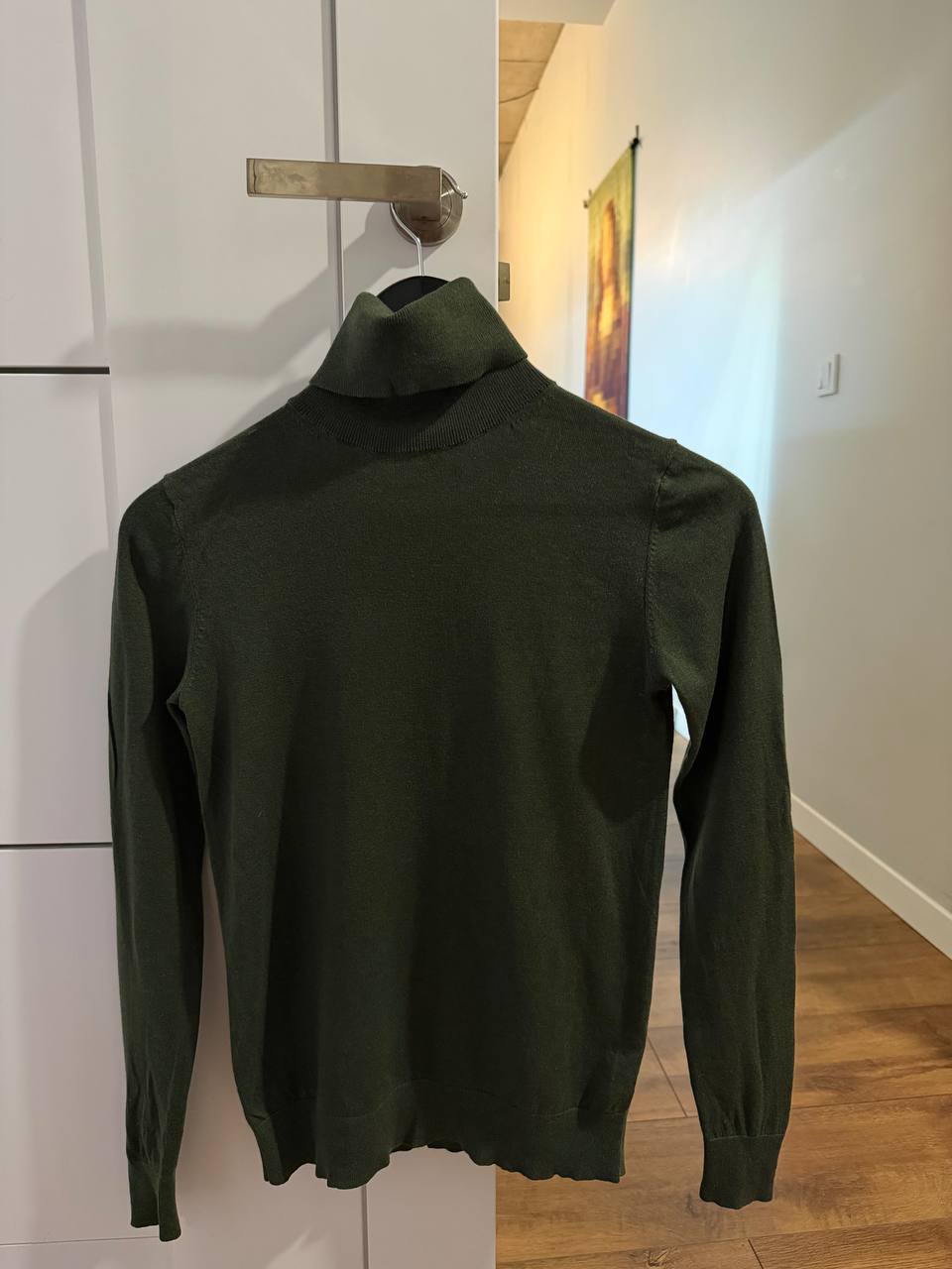Водолазка MASSIMO DUTTI оливковая, размер S