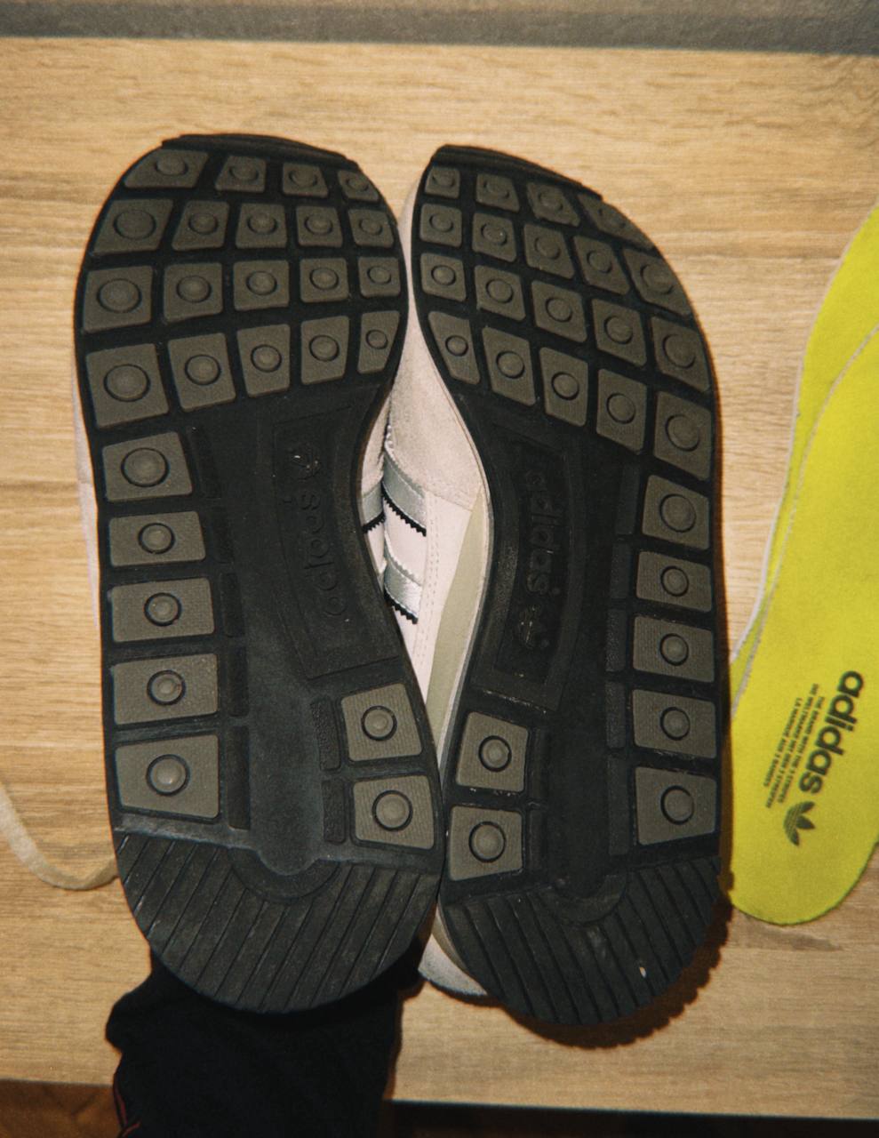 Кроссовки Adidas, размер 42