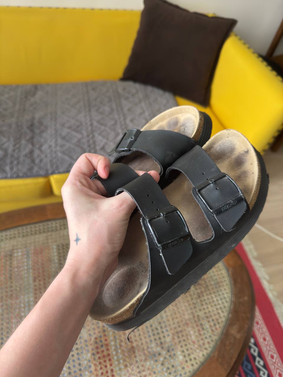 Шлепки Birkenstock черные на платформе 25мм