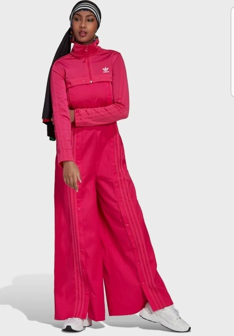 Женский костюм Adidas Originals: полукомбинезон и жакет-болеро
