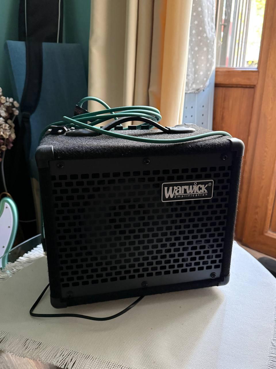Басовый комбик Warwick BC10
