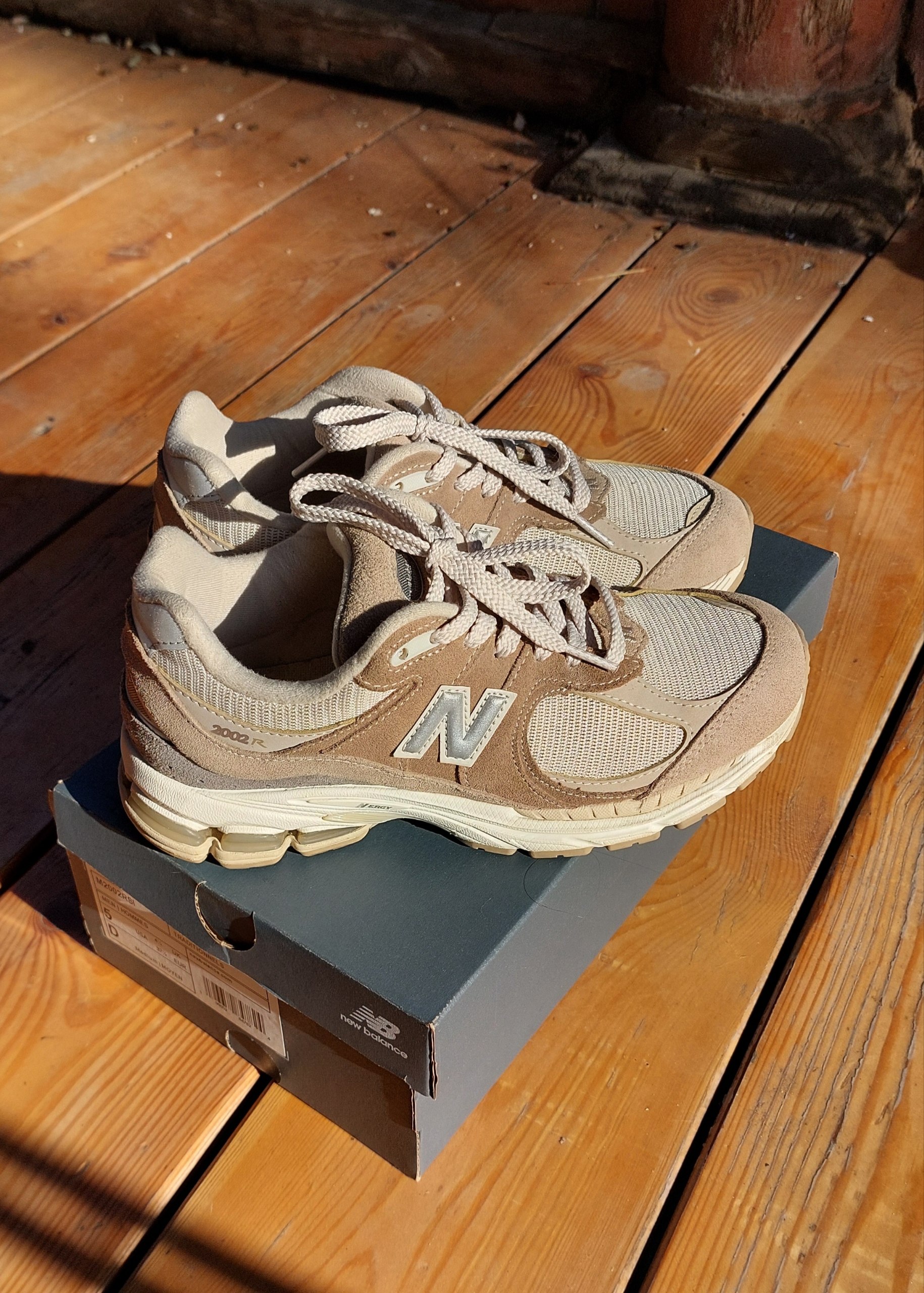 New Balance 2002R Driftwood/Sandstone, размер 37,5