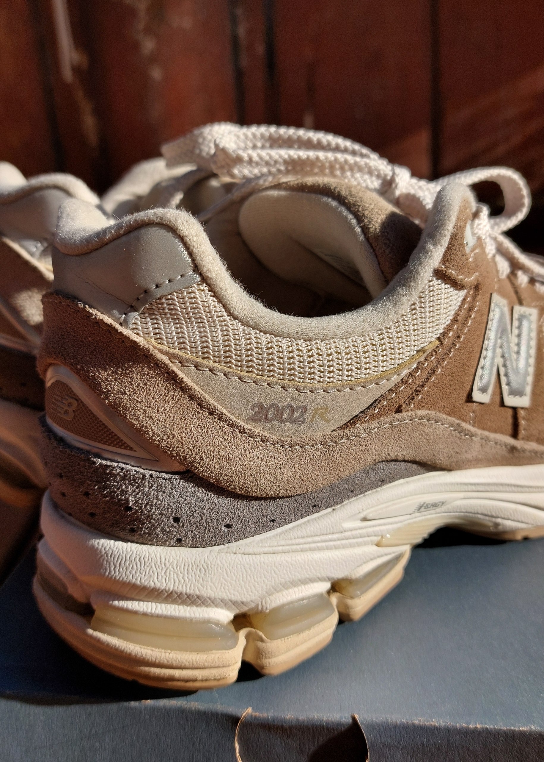 New Balance 2002R Driftwood/Sandstone, размер 37,5