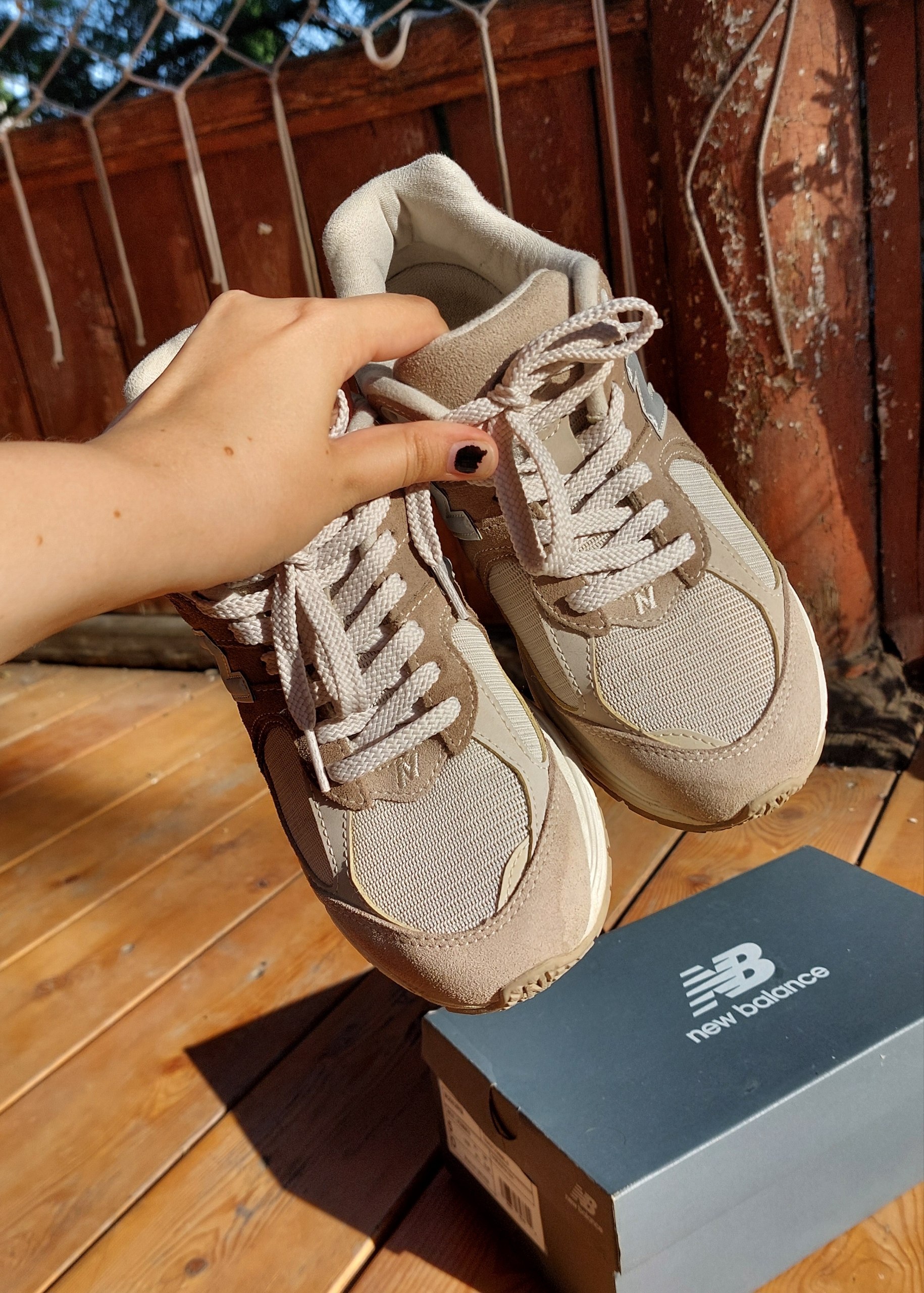 New Balance 2002R Driftwood/Sandstone, размер 37,5