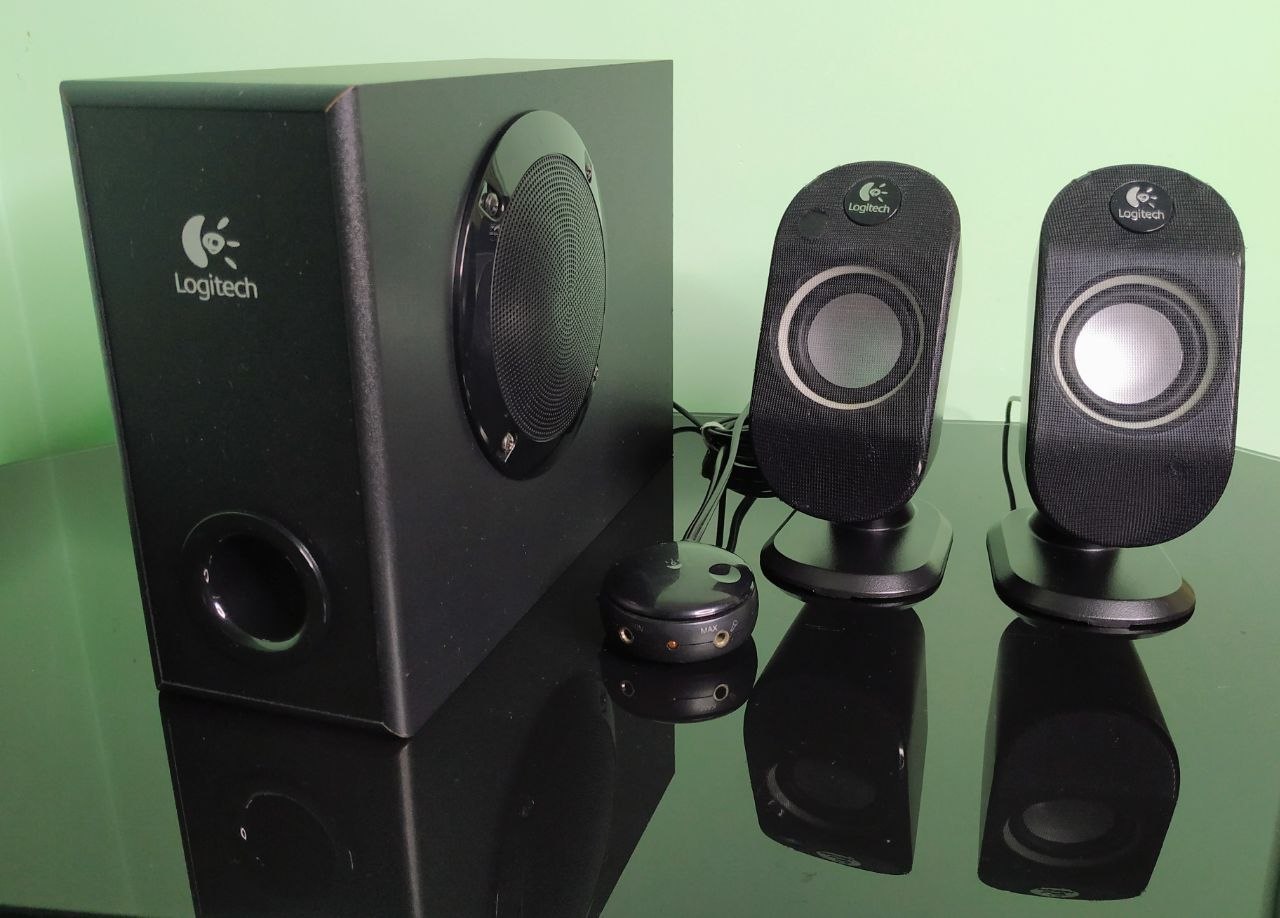 Мультимедийная акустика Logitech S-220 2.1