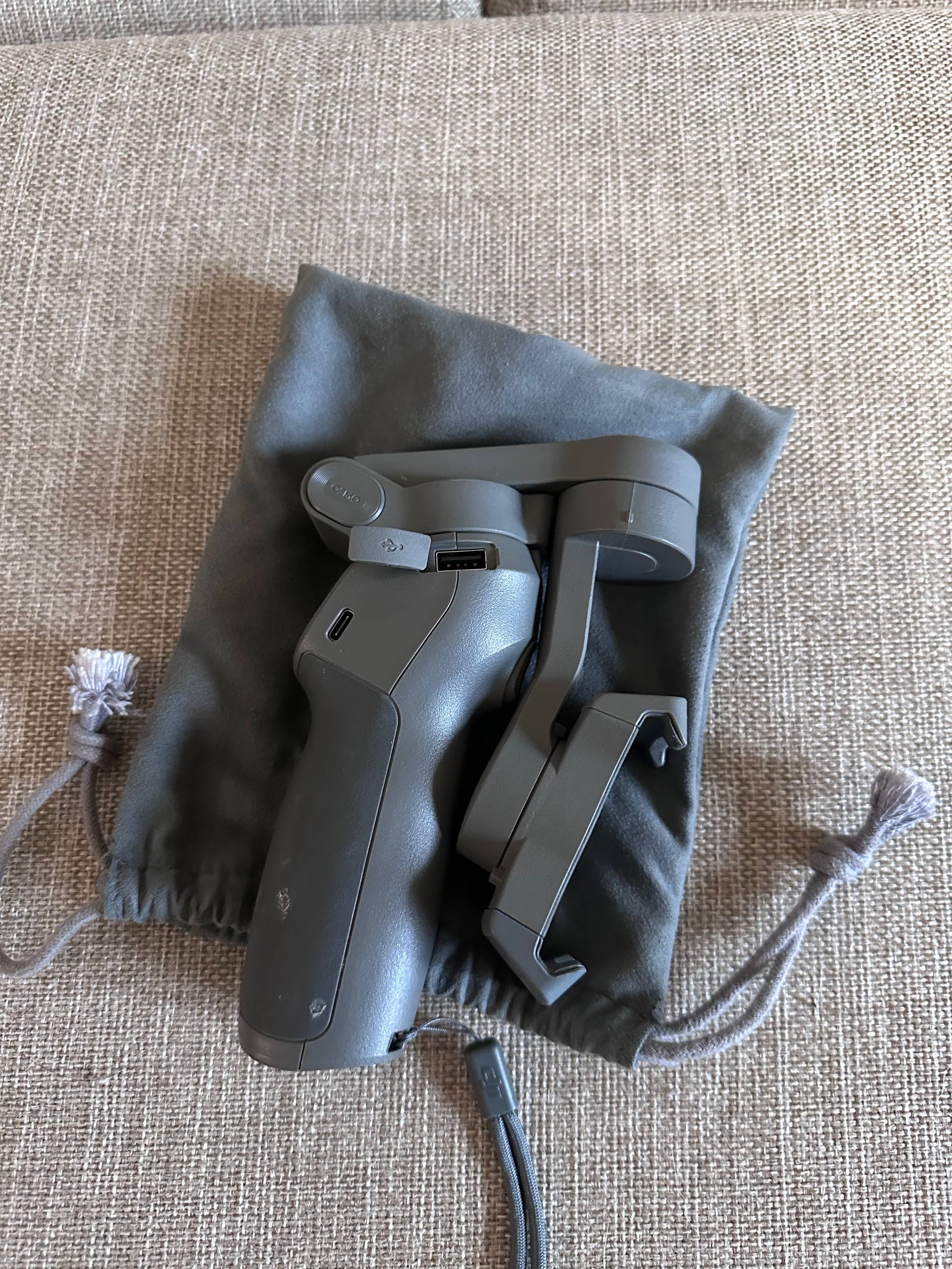 DJI Osmo Mobile 3 стабилизатор для телефона
