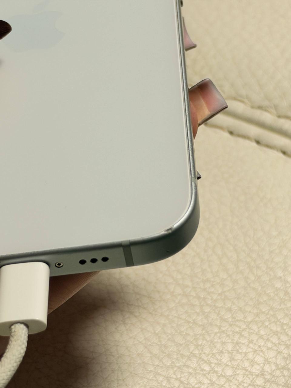 Apple iPhone 15