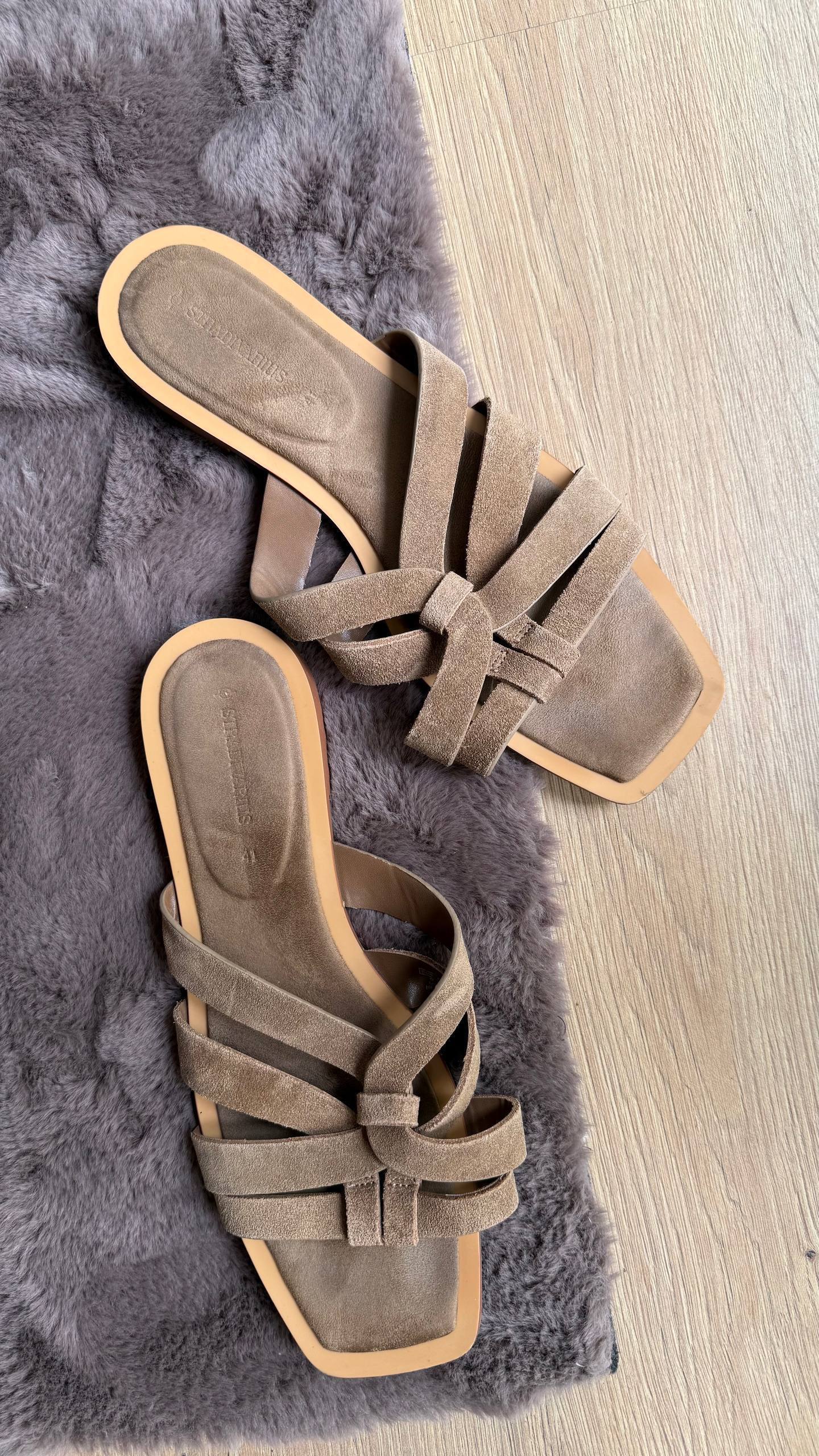 Шлёпанцы Stradivarius