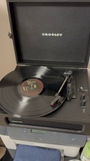 Проигрыватель виниловых пластинок Crosley Voyager