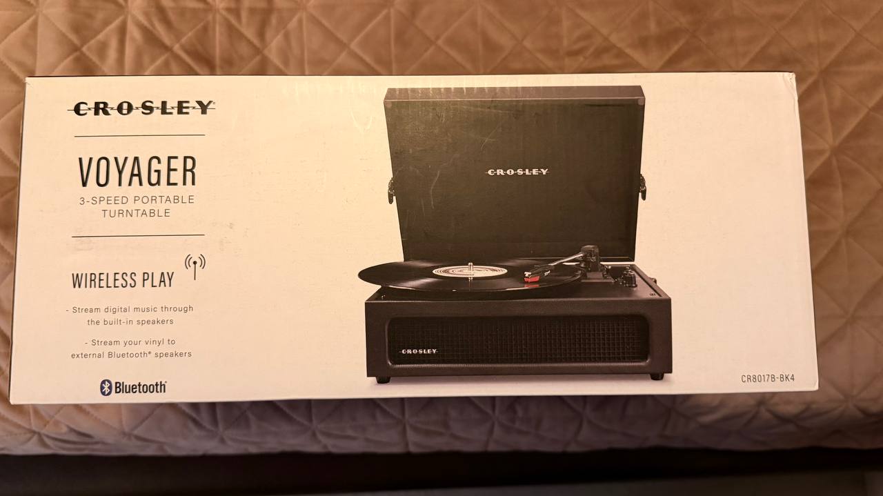 Проигрыватель виниловых пластинок Crosley Voyager