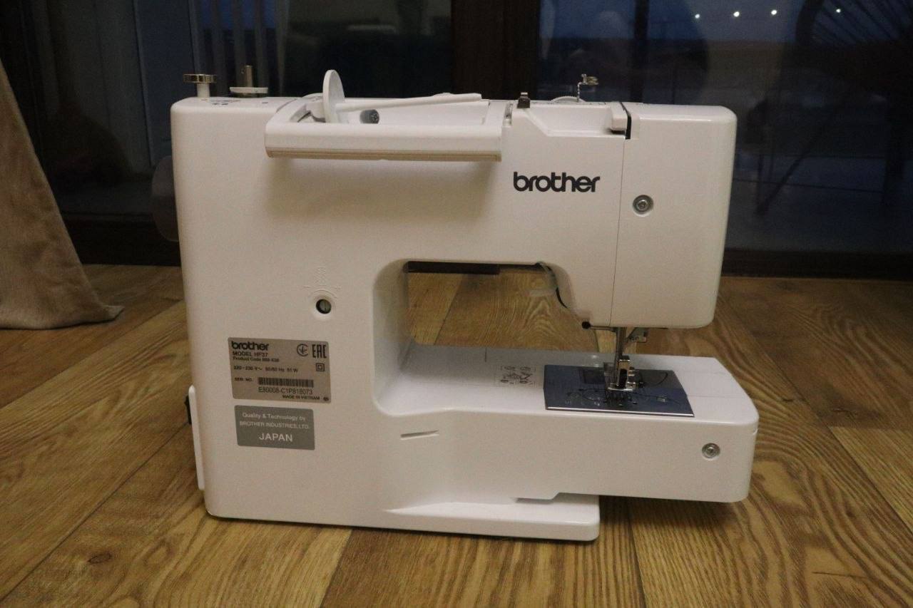 Швейная машинка Brother ST371HD
