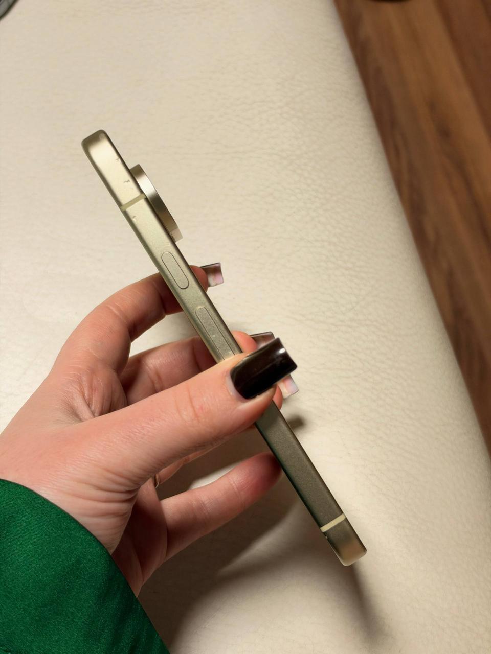 Google Pixel 10 12/128 ГБ Lemongrass