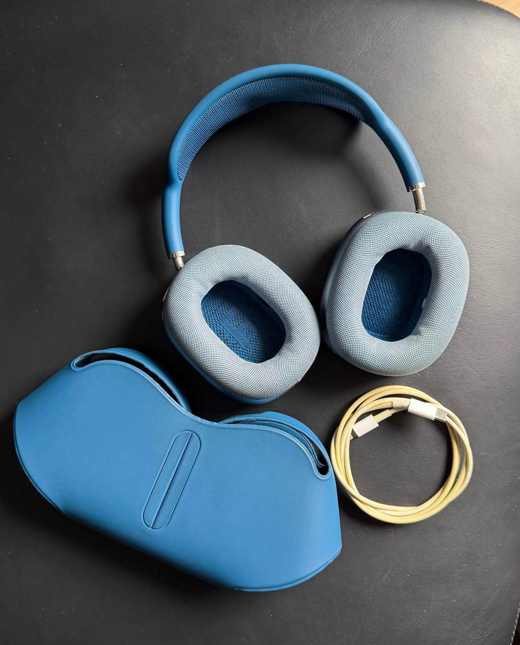 Apple AirPods Max синие