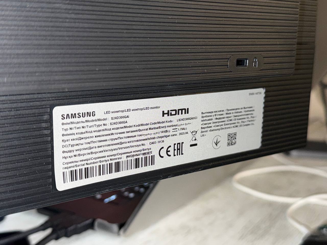 Монитор Samsung S24D300GAI