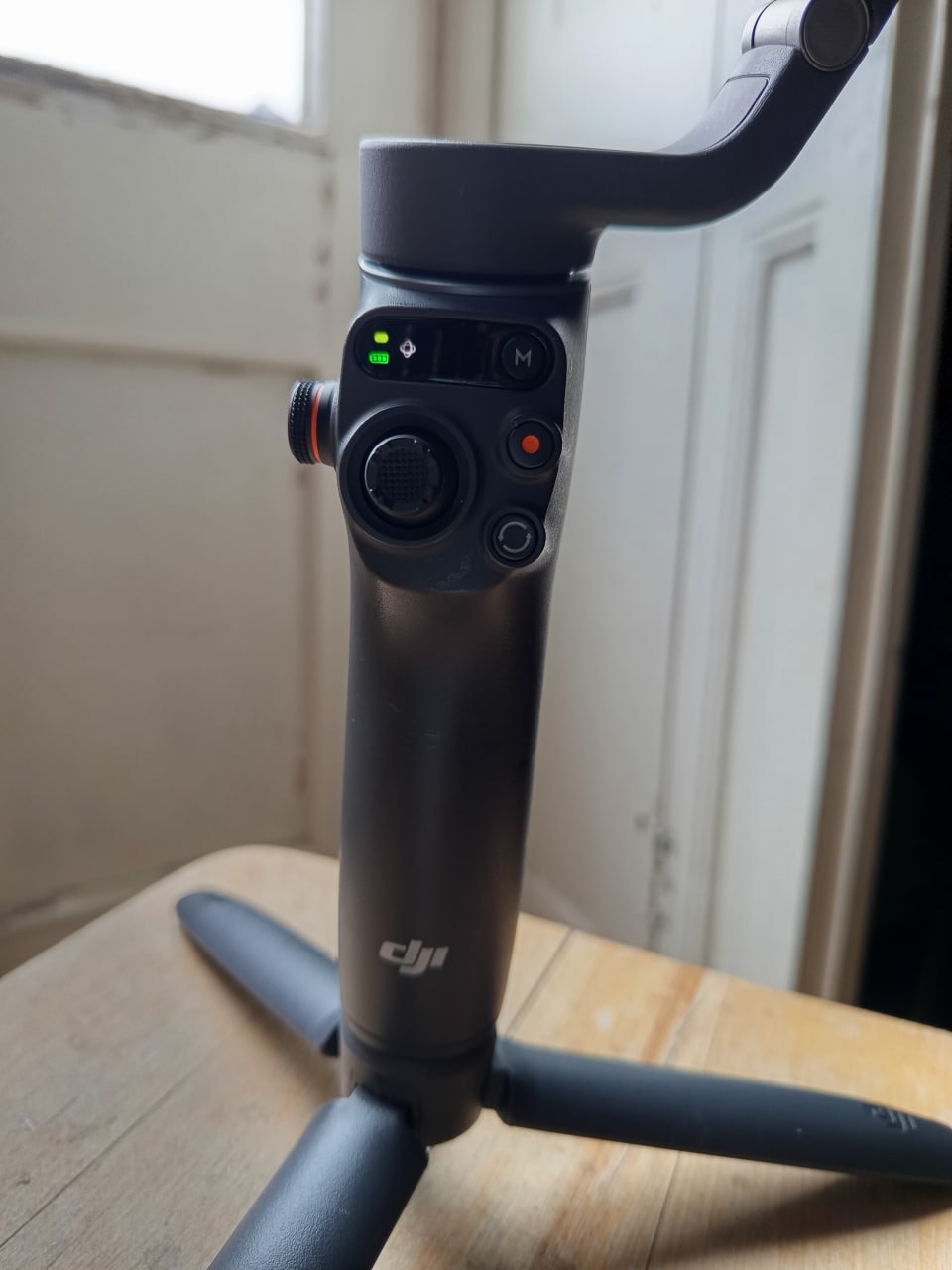 DJI Osmo Mobile 6 стабилизатор для смартфона