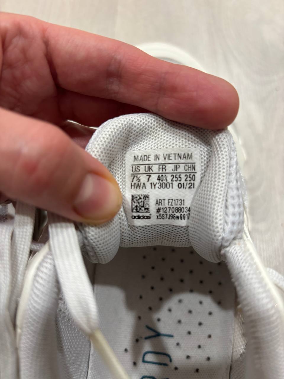 Кроссовки Adidas, размер 255 мм