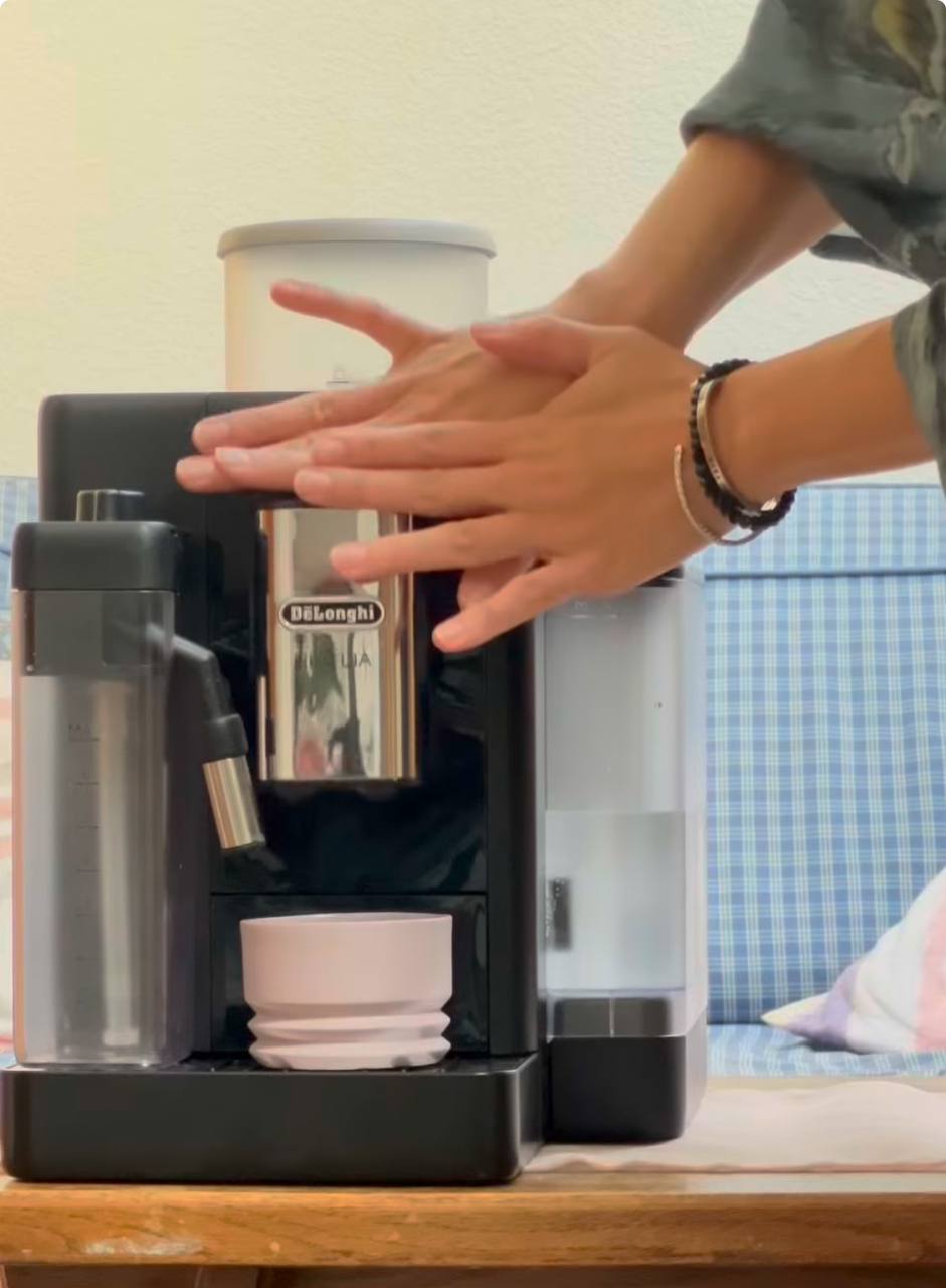 Кофемашина Delonghi Rivelia