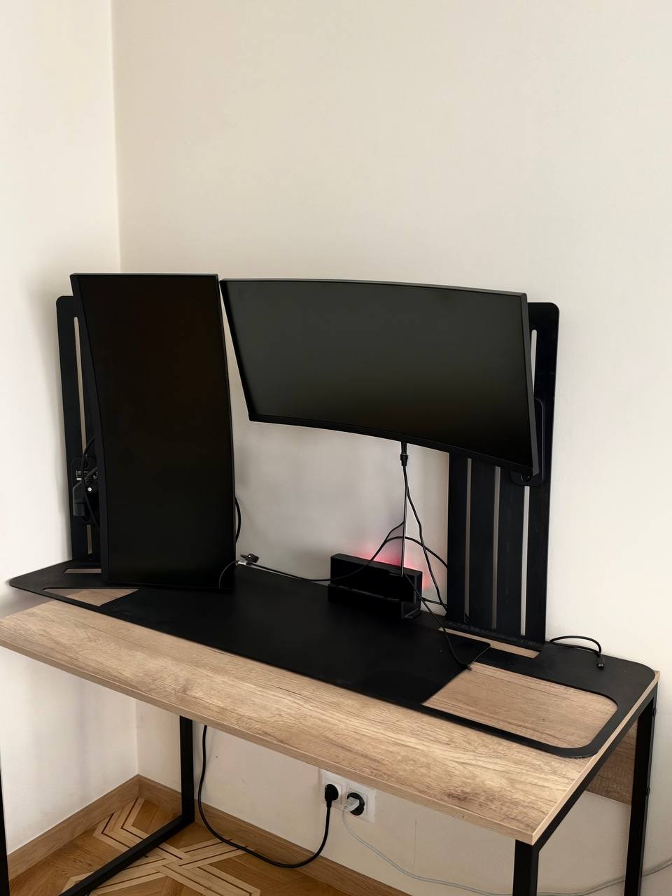 Xiaomi Curved Gaming Monitor 30″ (2 шт.) с креплением и аудиосистемой